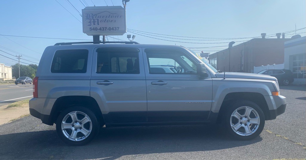 2016 Jeep Patriot Image 2