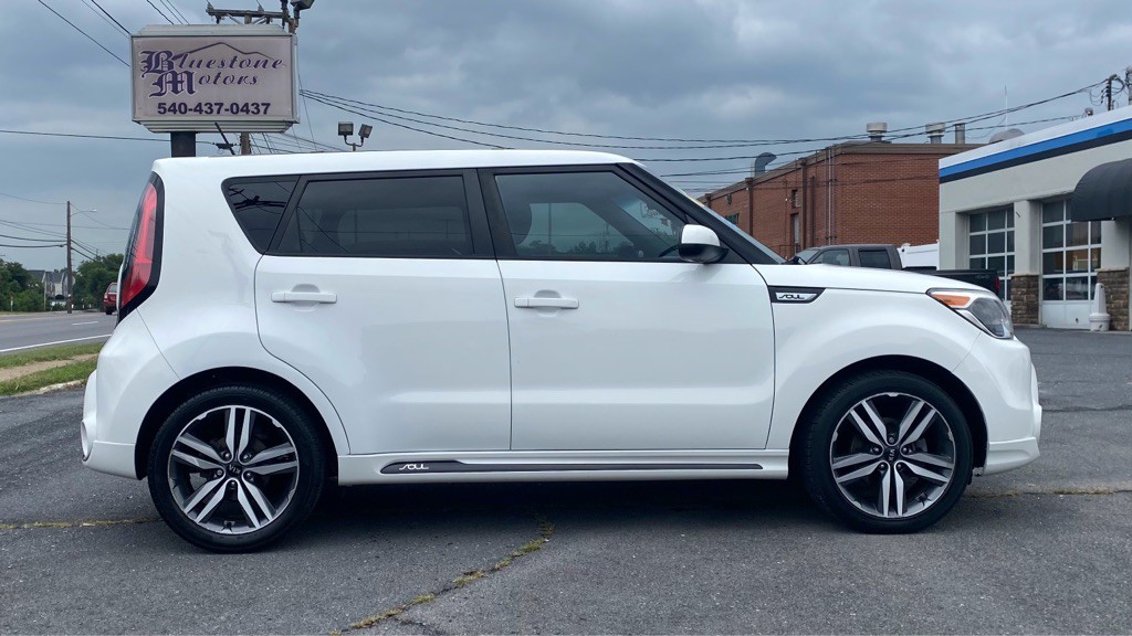 2016 Kia Soul Image 2