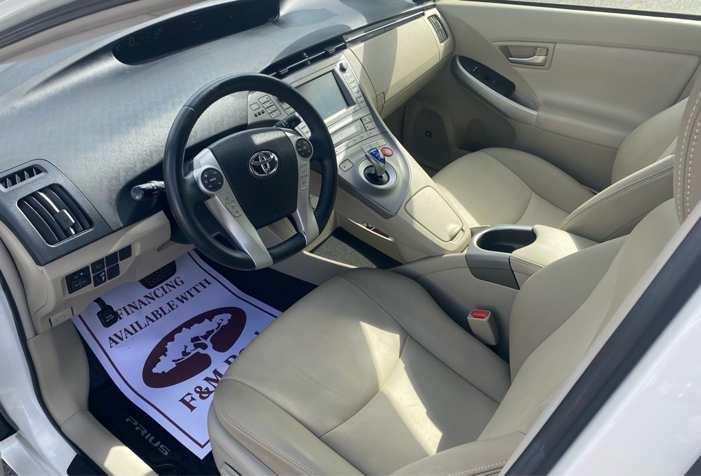 2014 Toyota Prius Image 6
