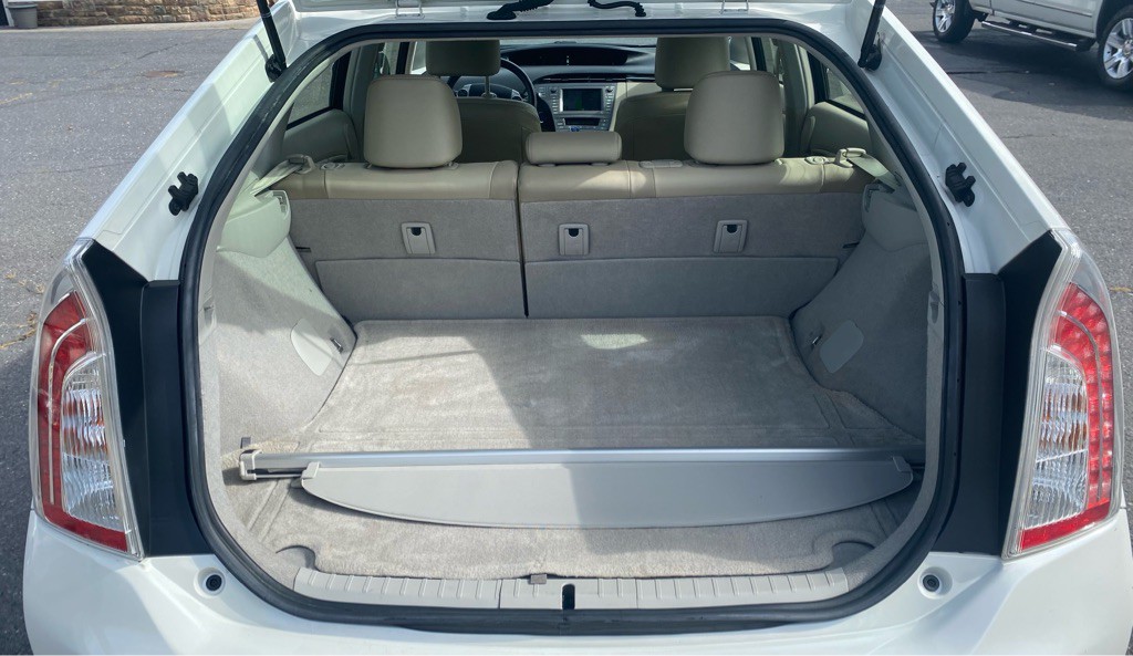2014 Toyota Prius Image 11