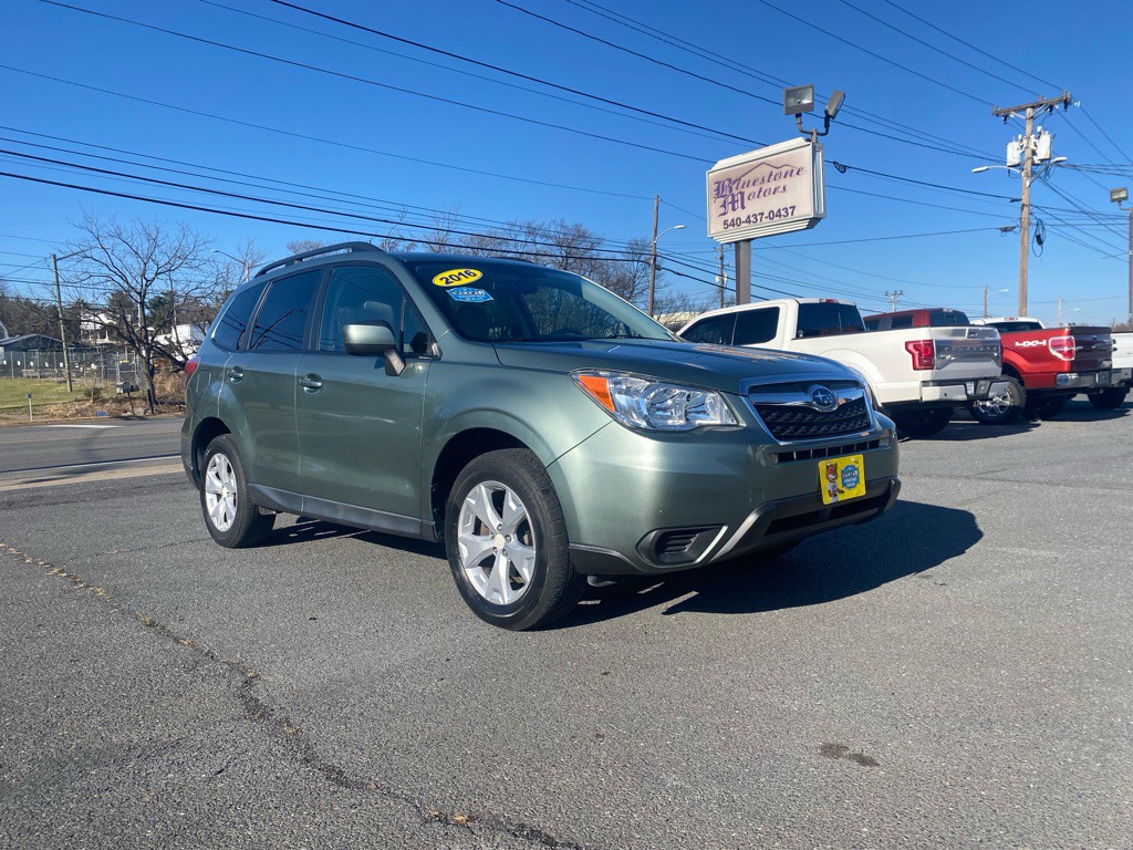 2016 Subaru Forester Image 1
