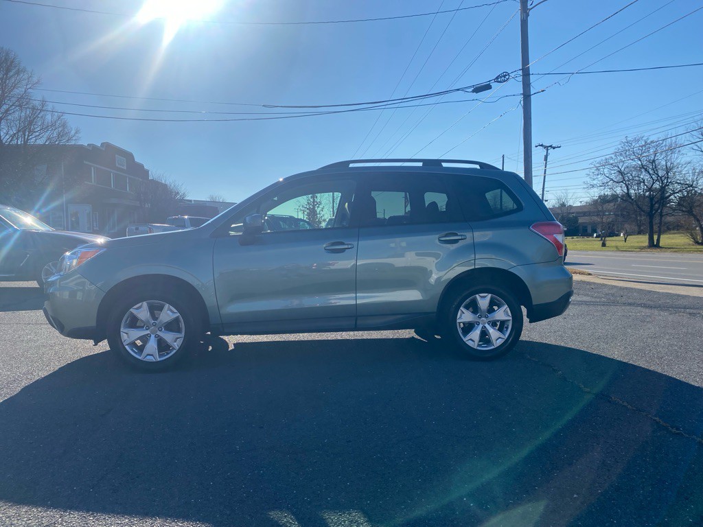 2016 Subaru Forester Image 4