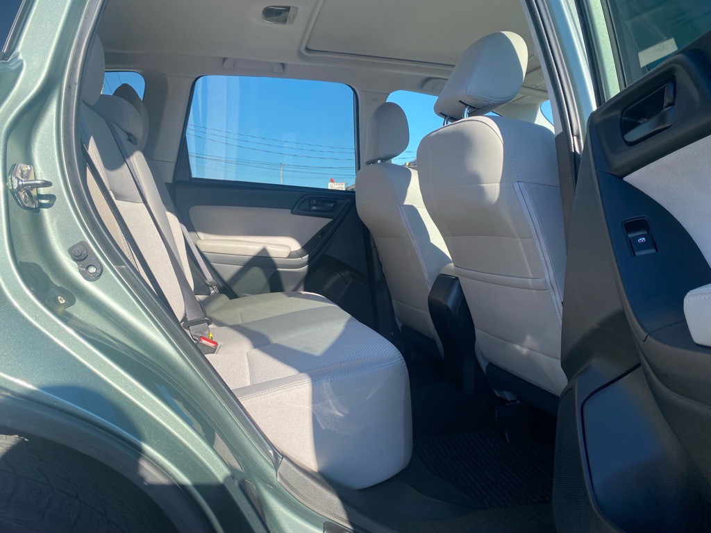 2016 Subaru Forester Image 10