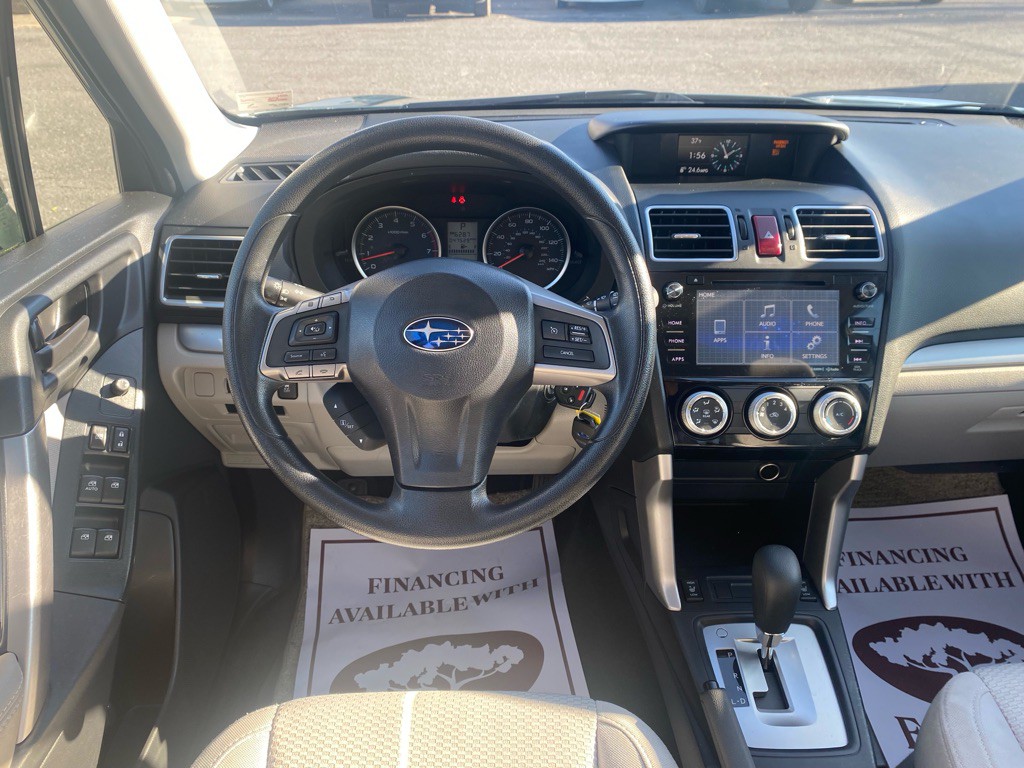 2016 Subaru Forester Image 12