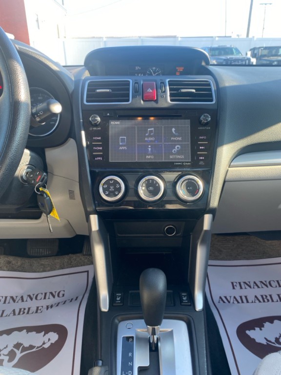 2016 Subaru Forester Image 13