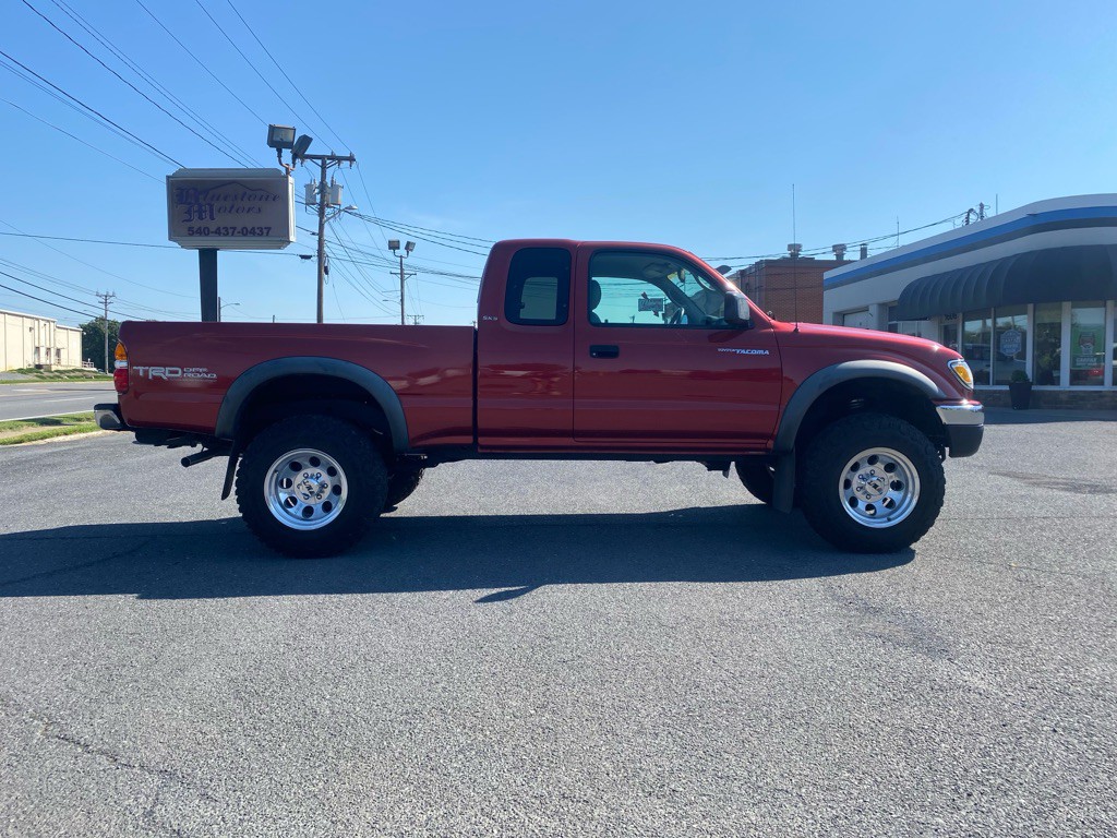2004 Toyota Tacoma Image 2