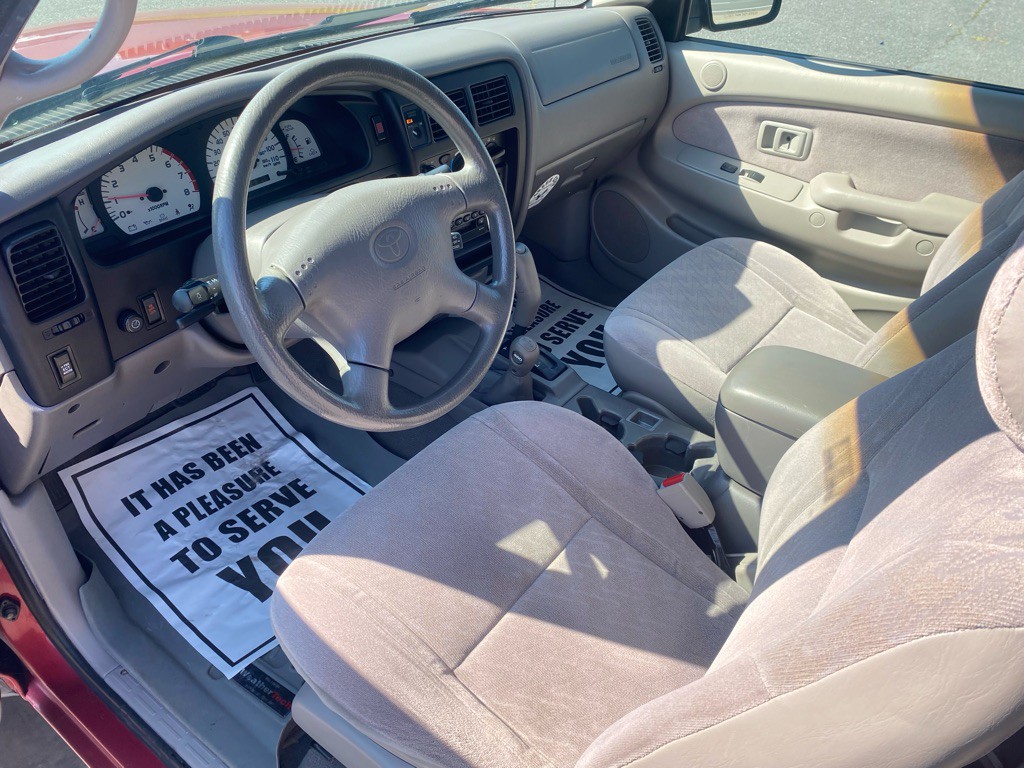2004 Toyota Tacoma Image 6