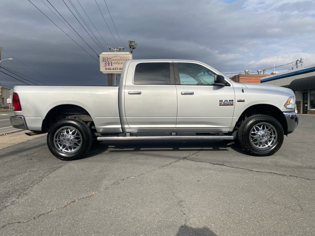 2018 RAM 2500 Image 2