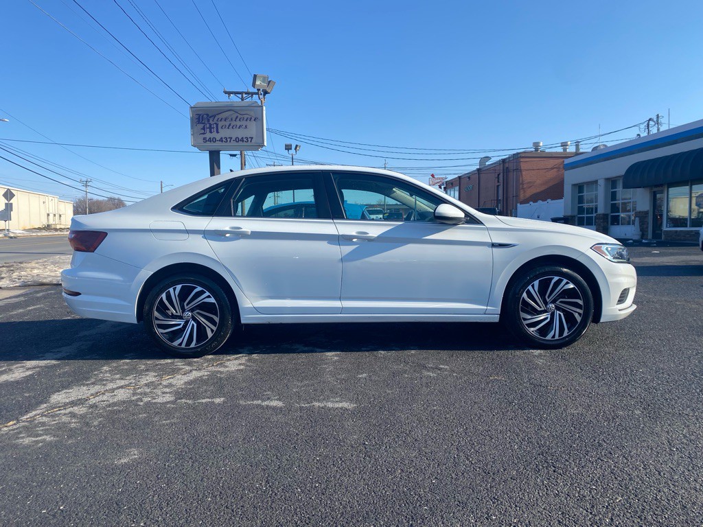 2021 Volkswagen Jetta Image 2