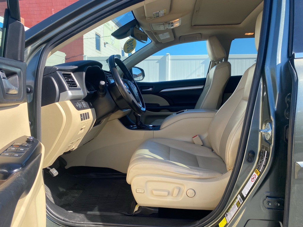 2018 Toyota Highlander Image 5