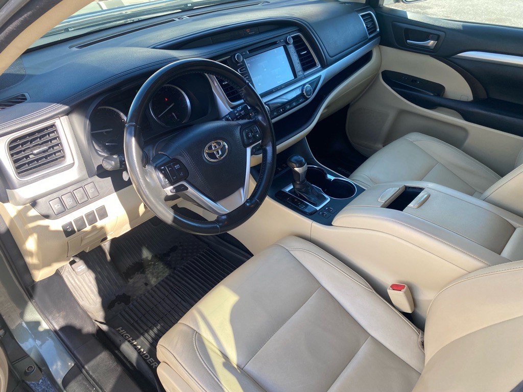 2018 Toyota Highlander Image 6