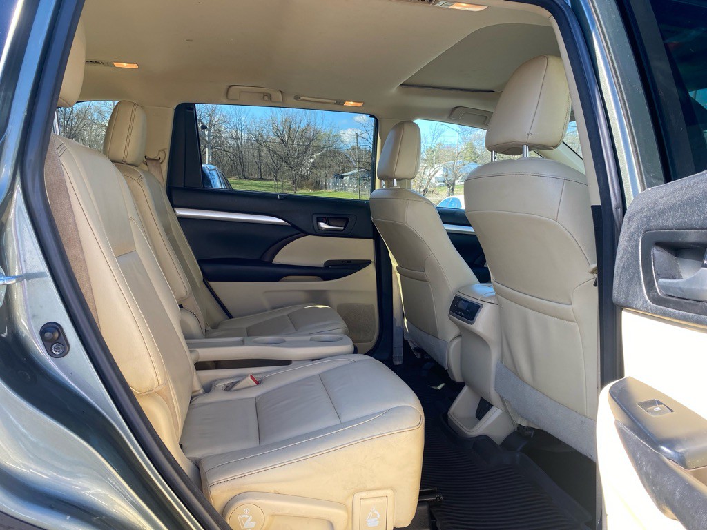 2018 Toyota Highlander Image 10