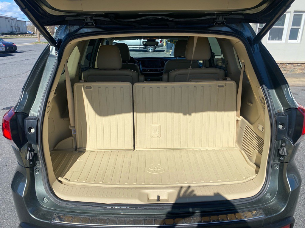 2018 Toyota Highlander Image 12