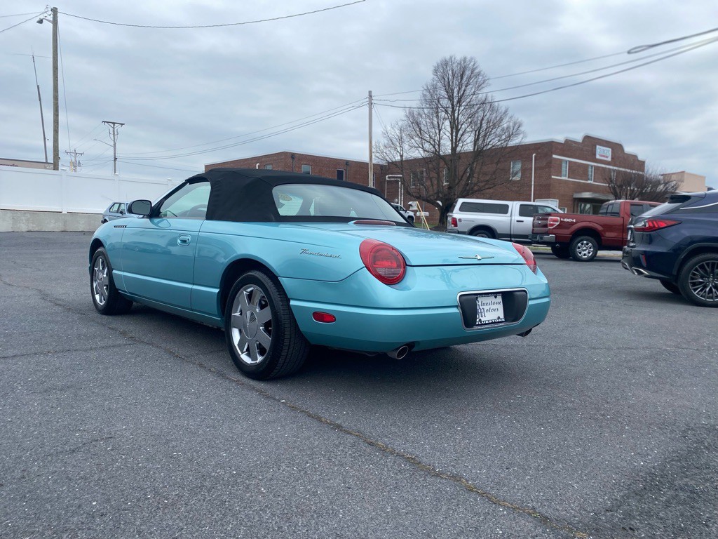2002 Ford Thunderbird Image 3
