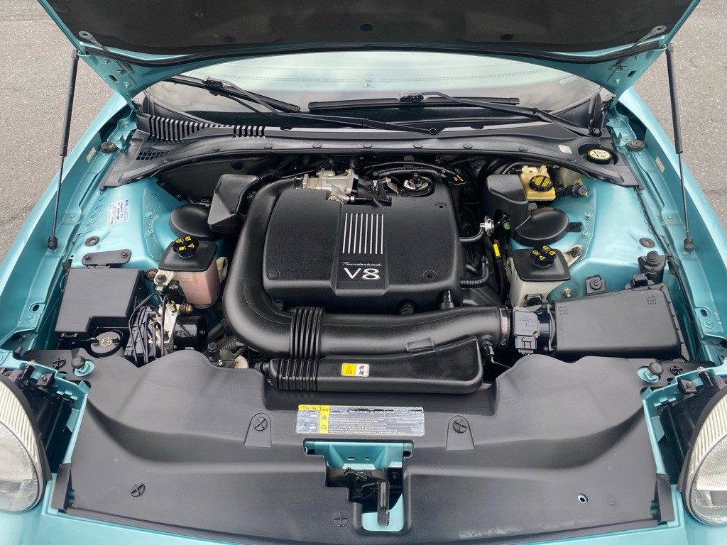 2002 Ford Thunderbird Image 7