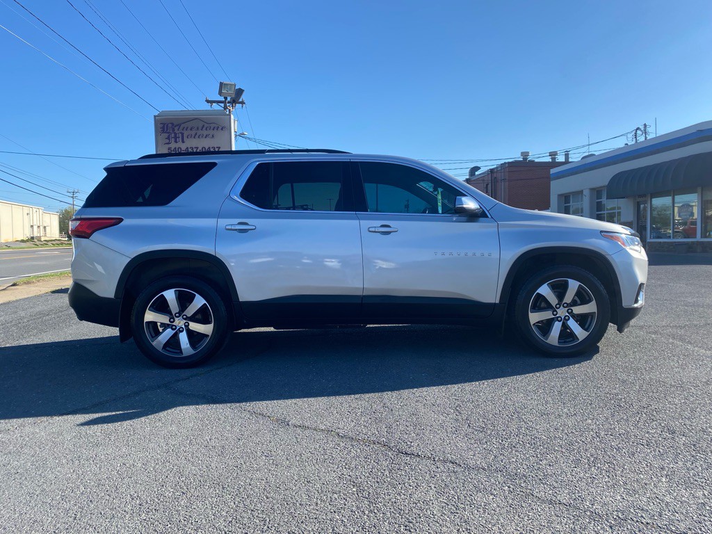 2019 Chevrolet Traverse Image 2