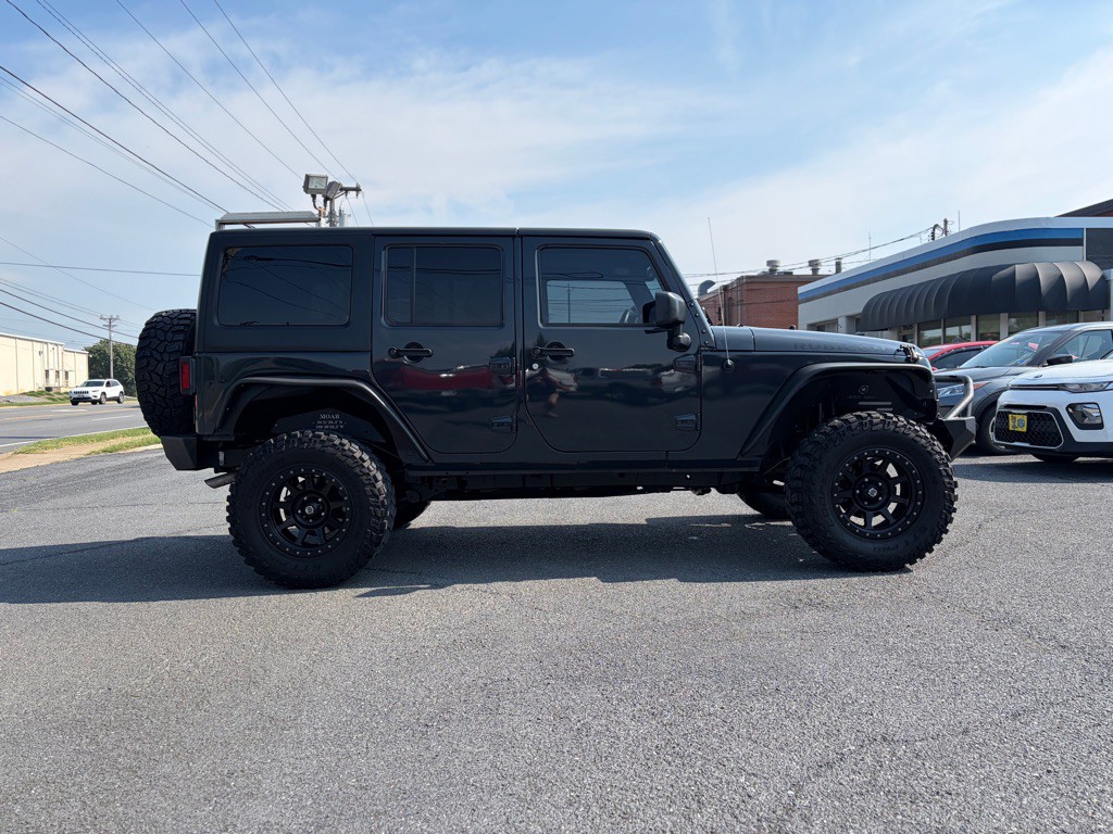 2017 Jeep Wrangler Unlimited Image 2