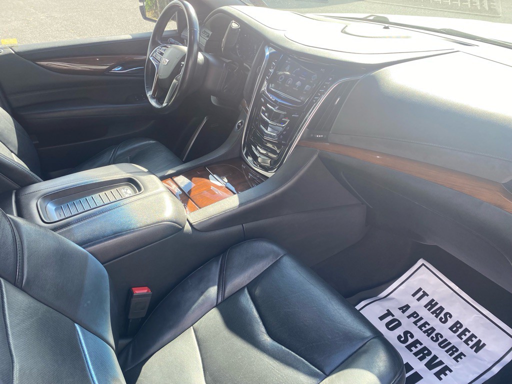 2019 Cadillac Escalade Image 7