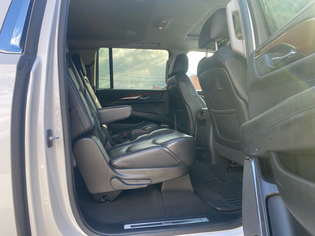 2019 Cadillac Escalade Image 8