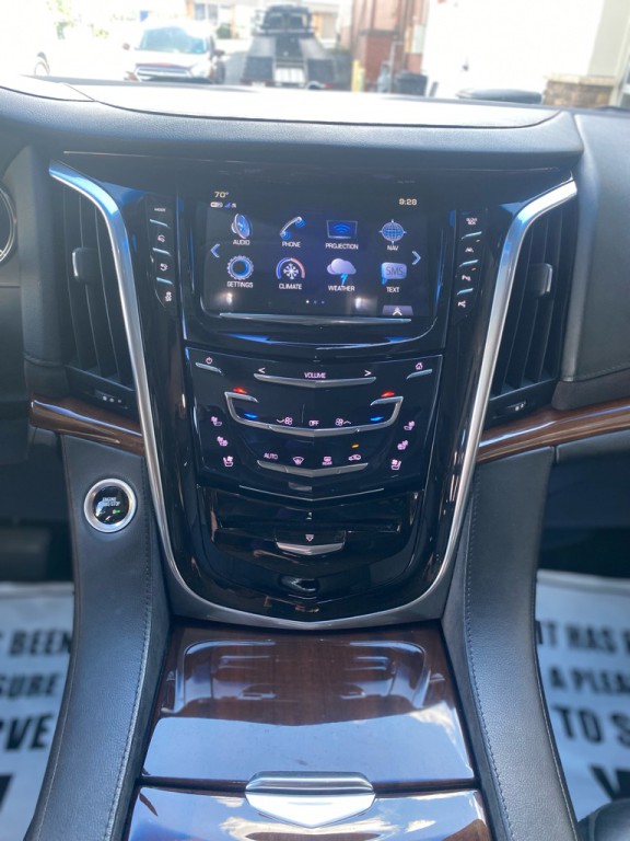 2019 Cadillac Escalade Image 11