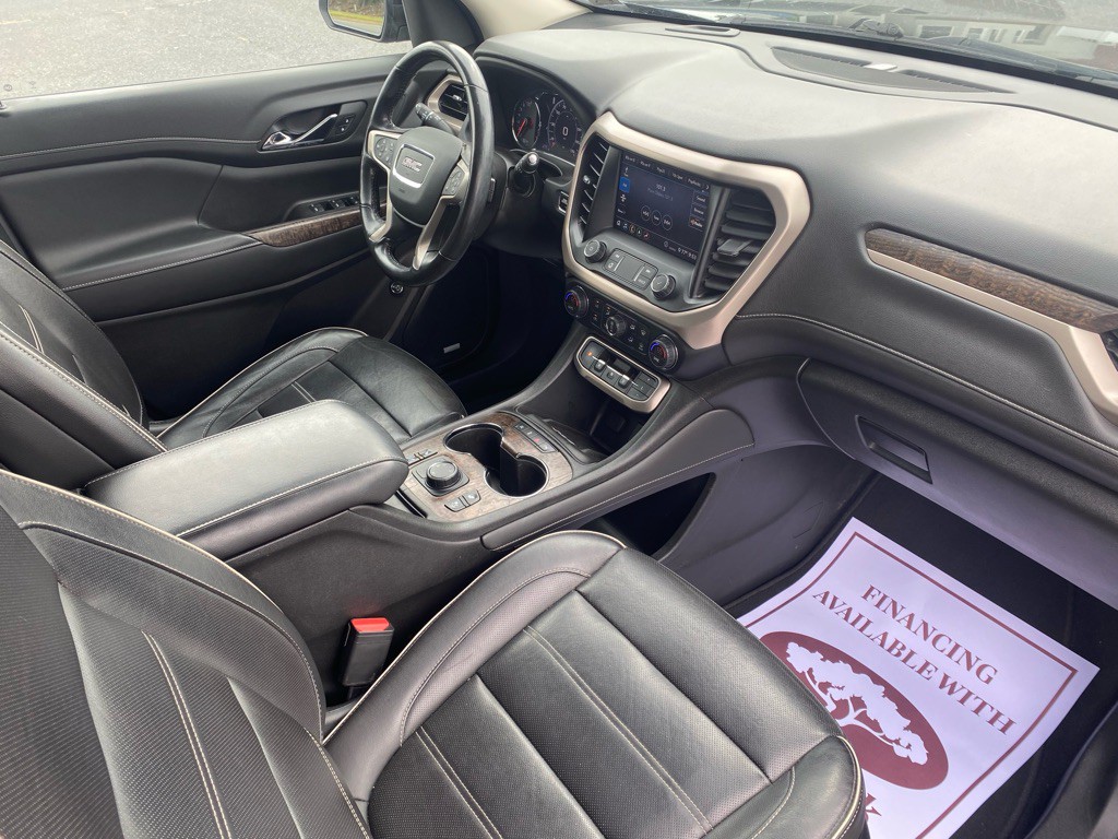 2020 GMC Acadia Image 9