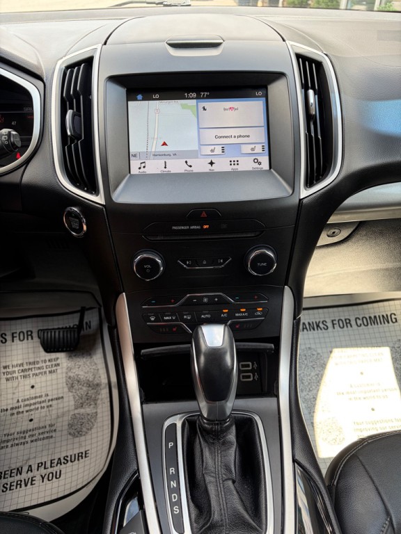 2017 Ford Edge Image 15