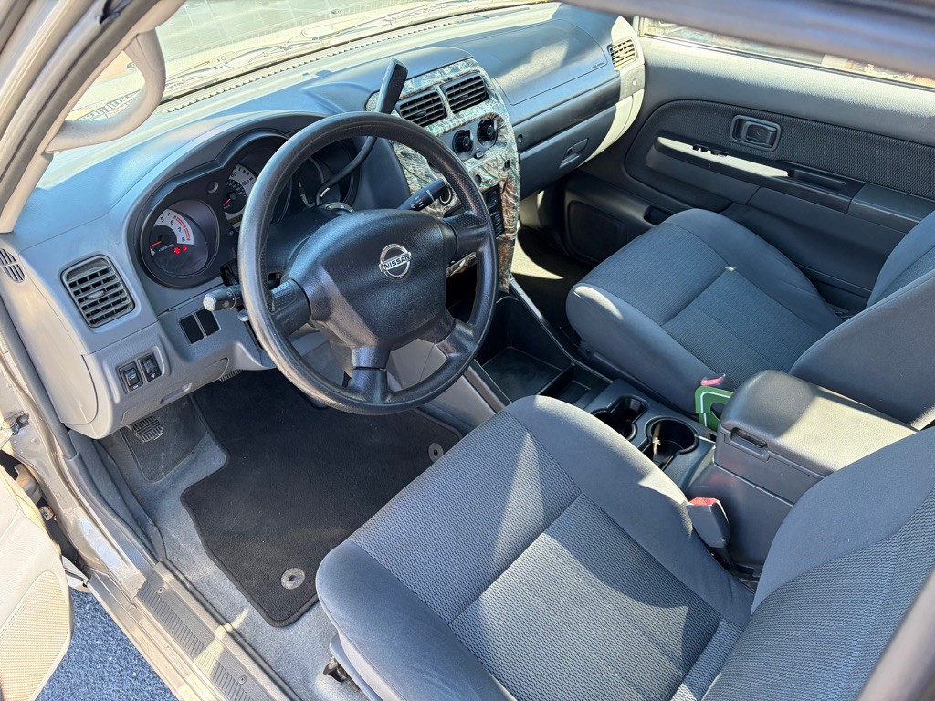 2004 Nissan Frontier Image 6