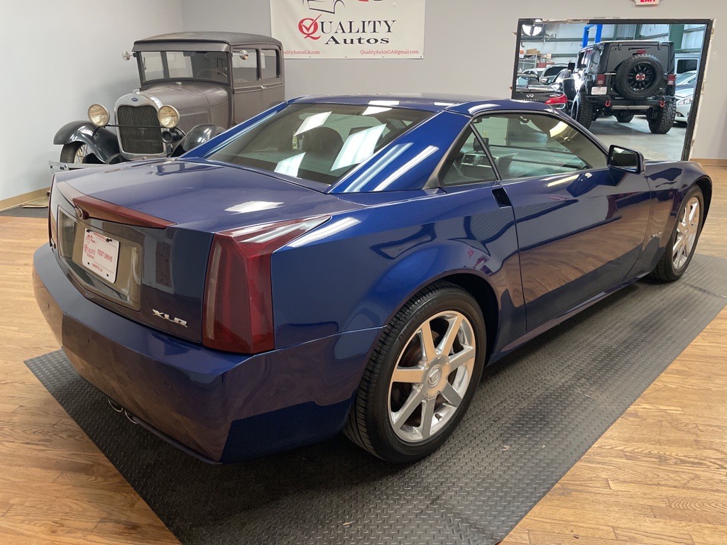 2004 Cadillac XLR Image 12
