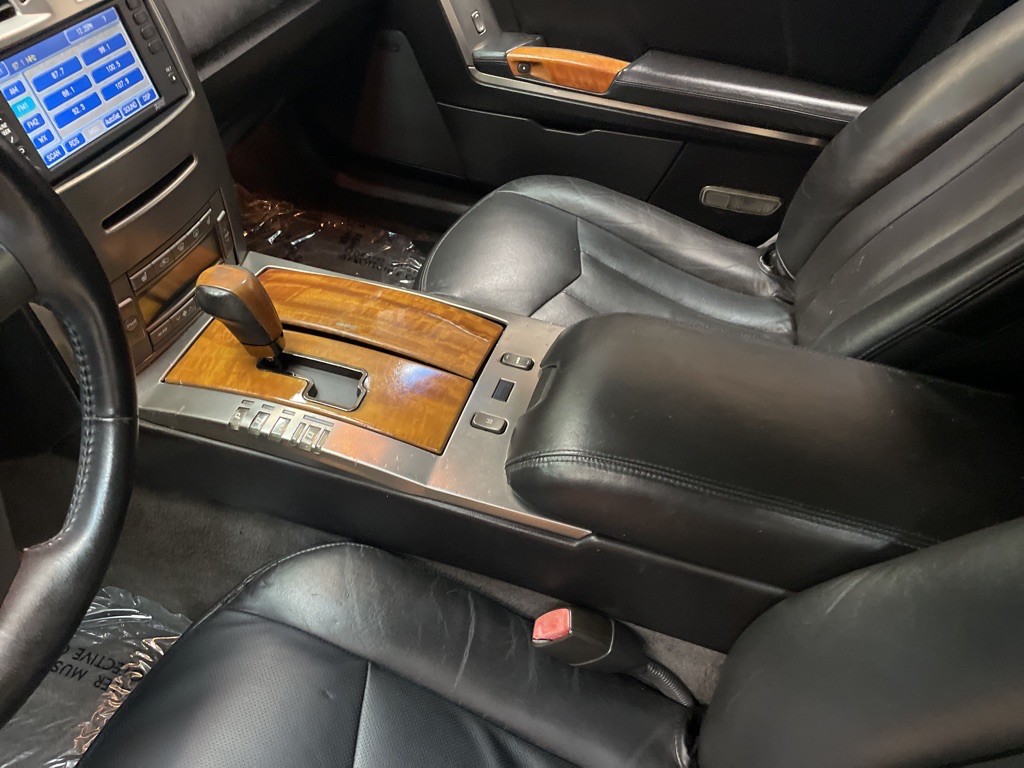 2004 Cadillac XLR Image 28