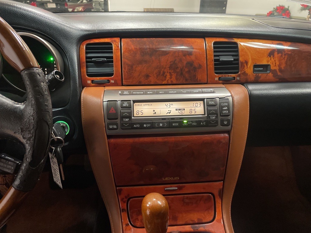 2003 Lexus SC Image 8