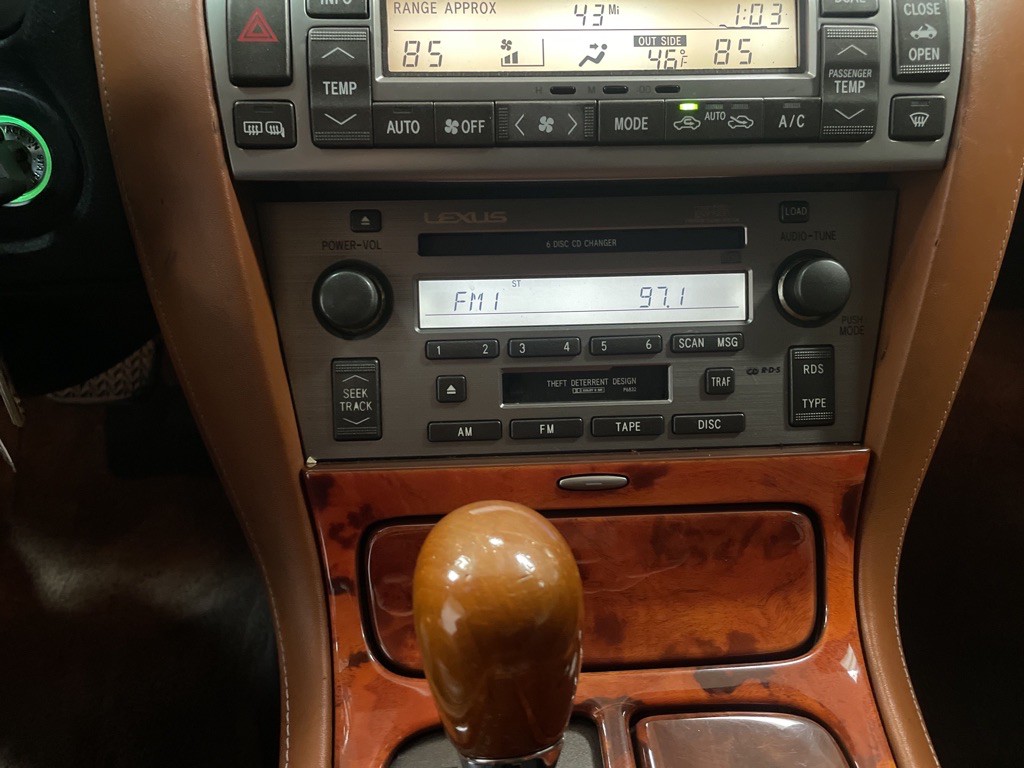 2003 Lexus SC Image 9