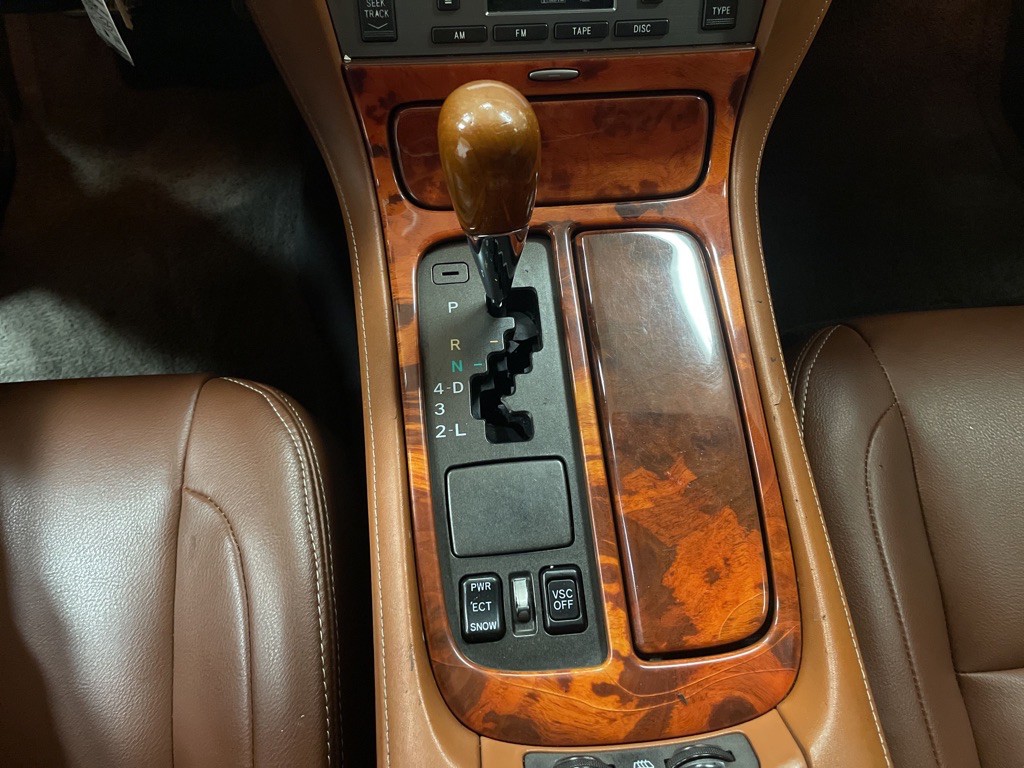 2003 Lexus SC Image 10