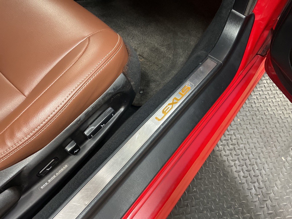 2003 Lexus SC Image 13