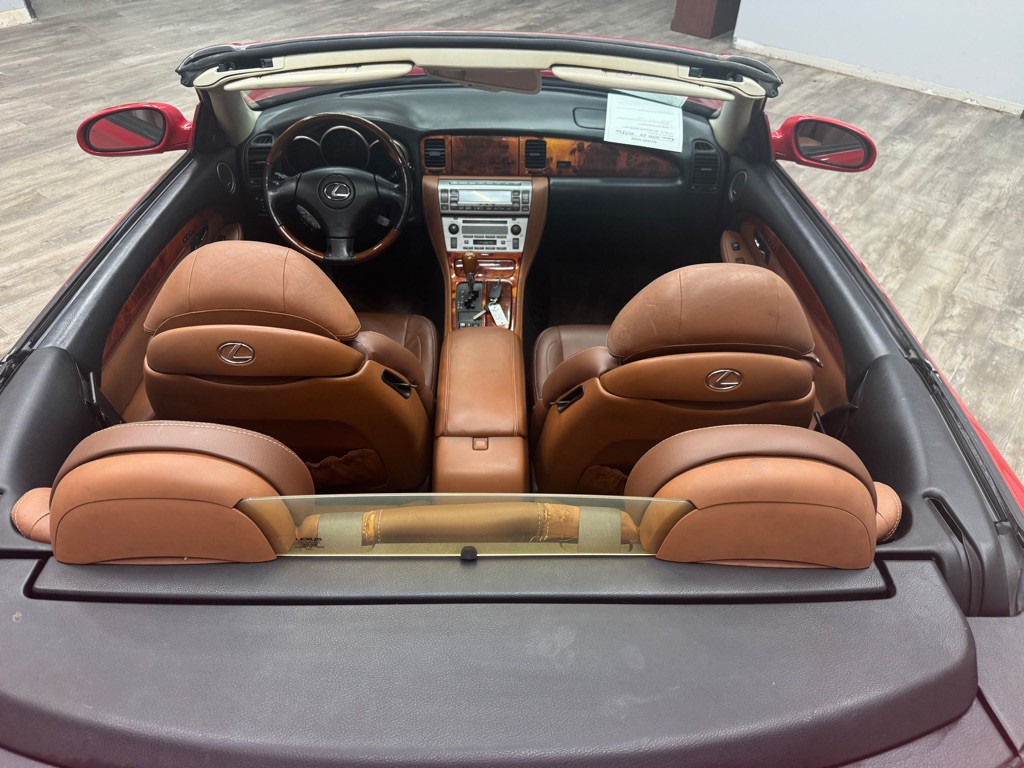 2003 Lexus SC Image 32