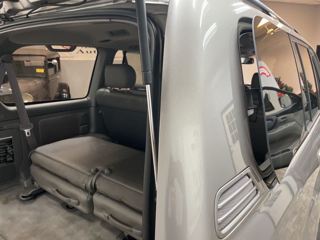 2003 Toyota Land Cruiser Image 44