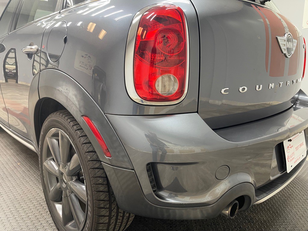 2016 MINI Cooper Image 12