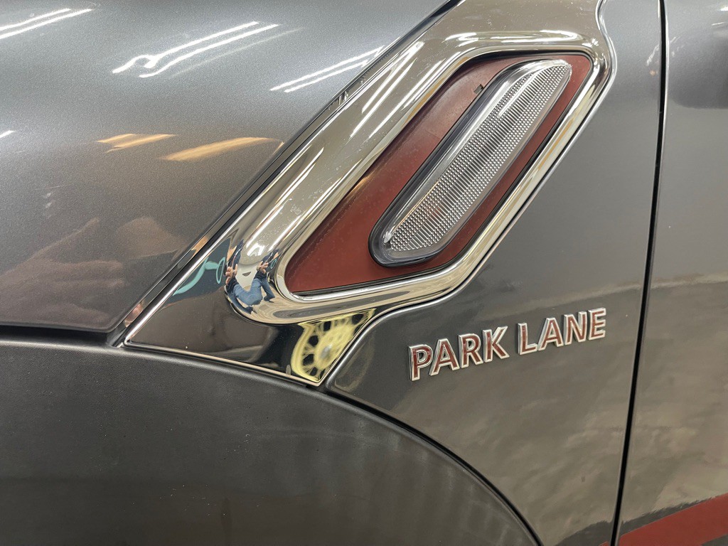 2016 MINI Cooper Image 16