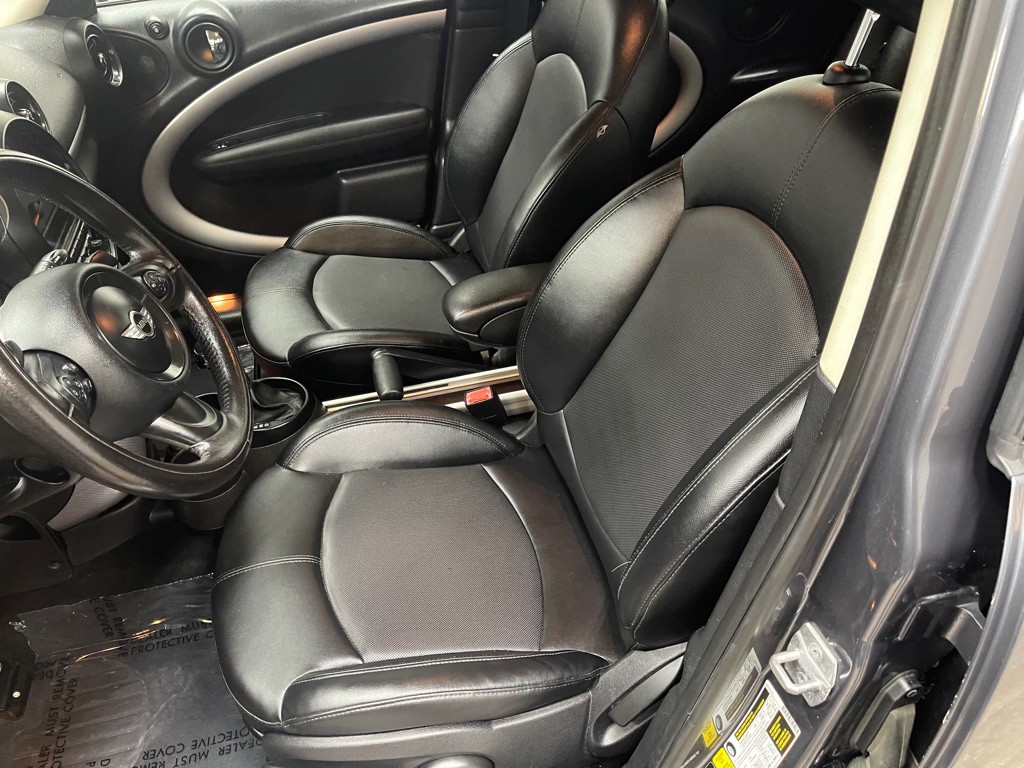2016 MINI Cooper Image 19