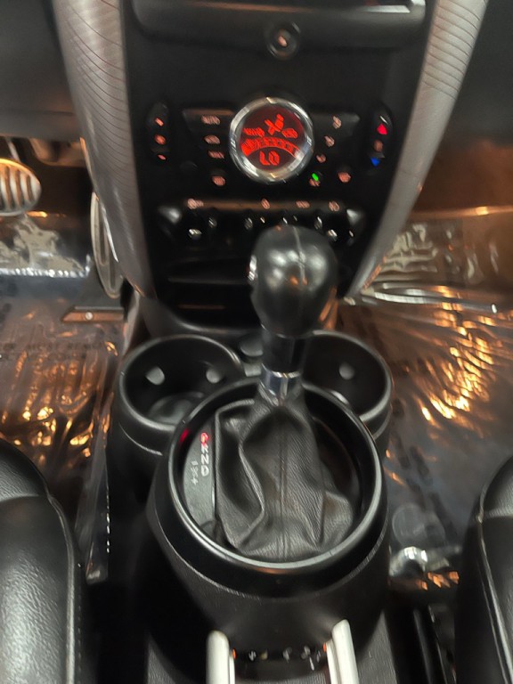2016 MINI Cooper Image 29