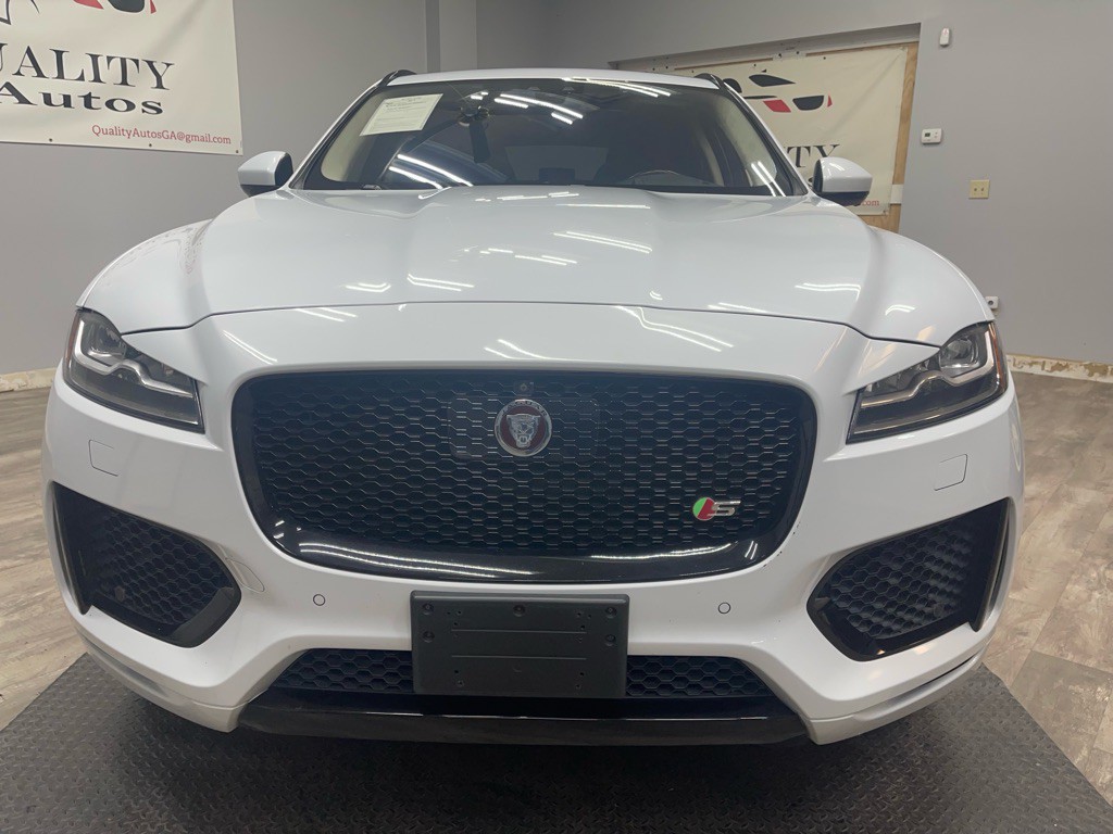 2017 Jaguar F-PACE Image 3