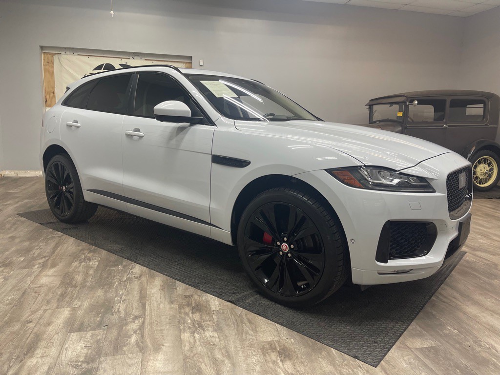 2017 Jaguar F-PACE Image 5