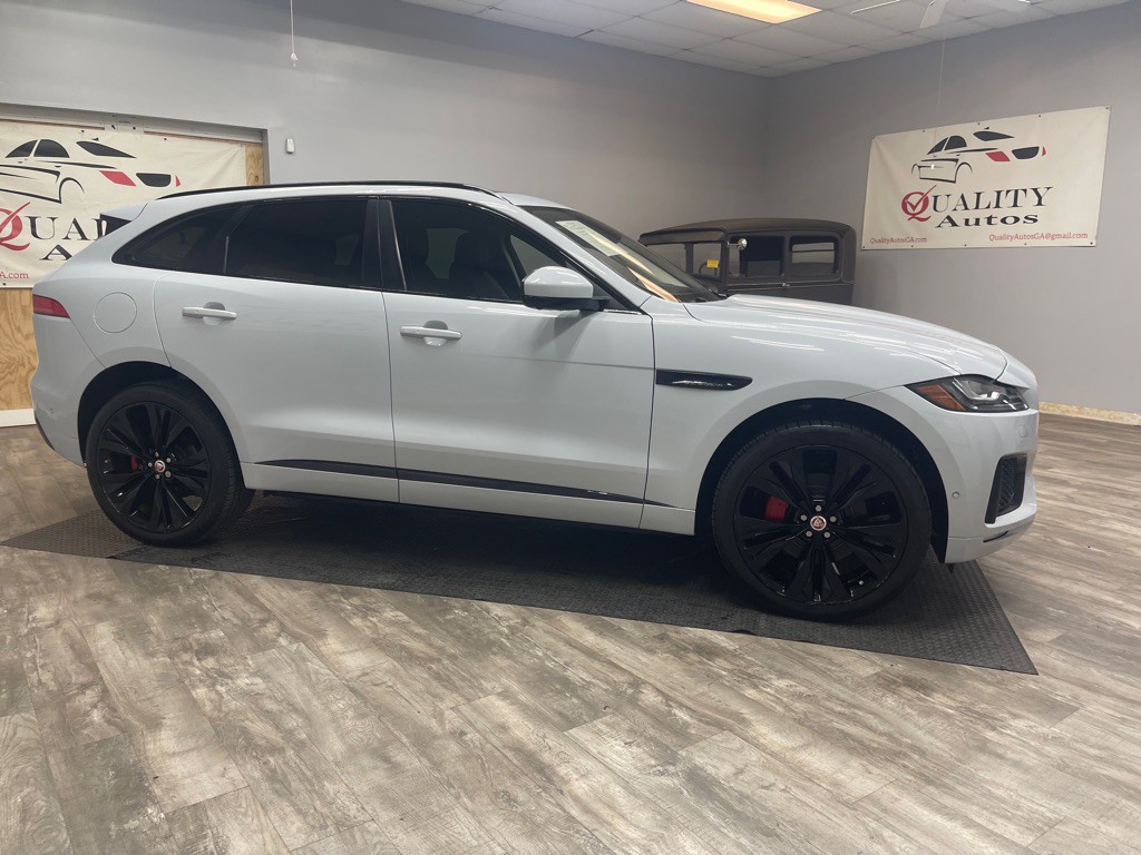 2017 Jaguar F-PACE Image 6