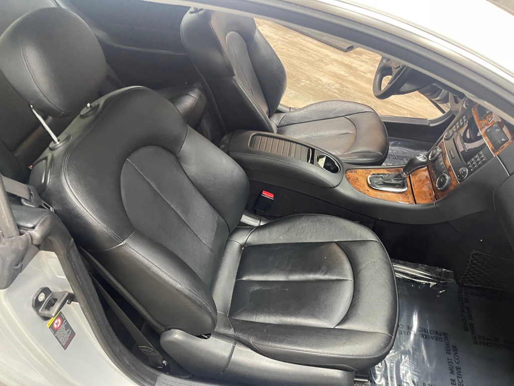 2009 Mercedes-Benz CLK-Class Image 18