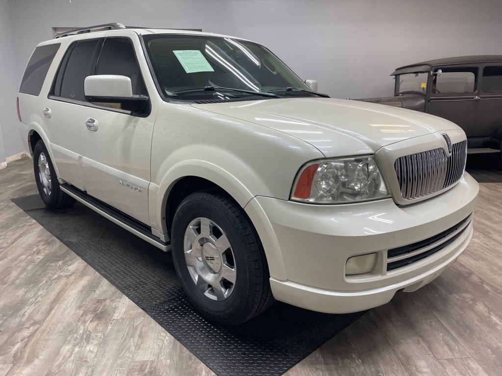 2006 Lincoln Navigator Image 12