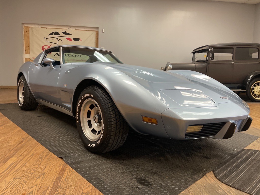 1977 Chevrolet Corvette Image 3
