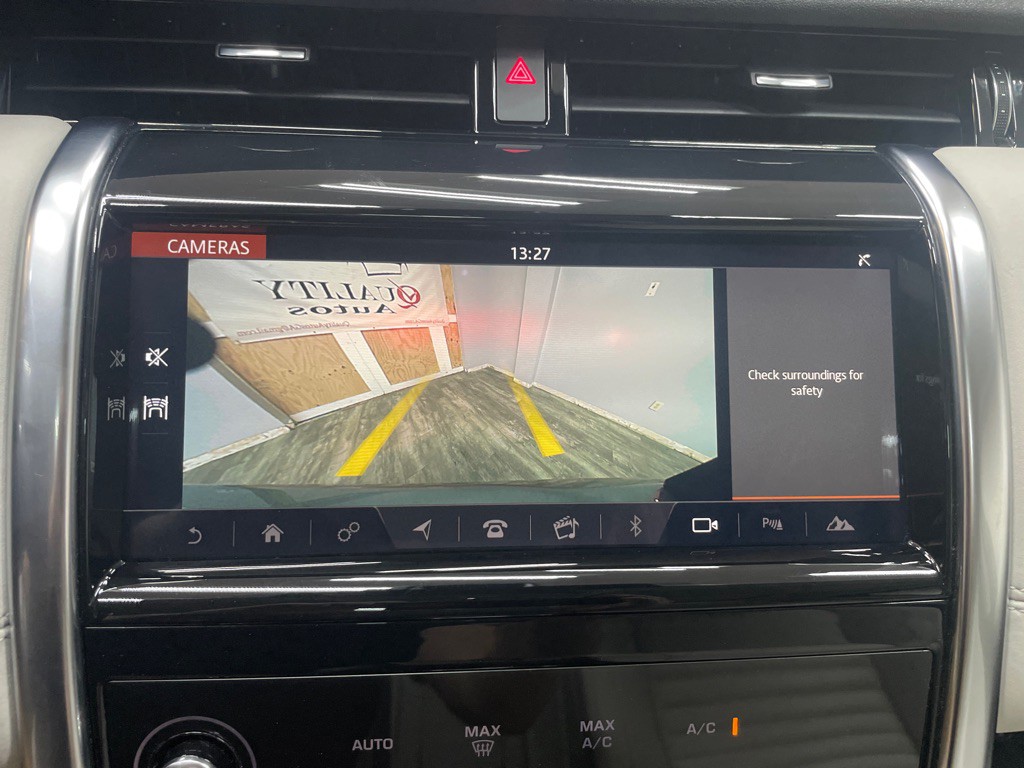 2020 Land Rover Discovery Sport Image 24