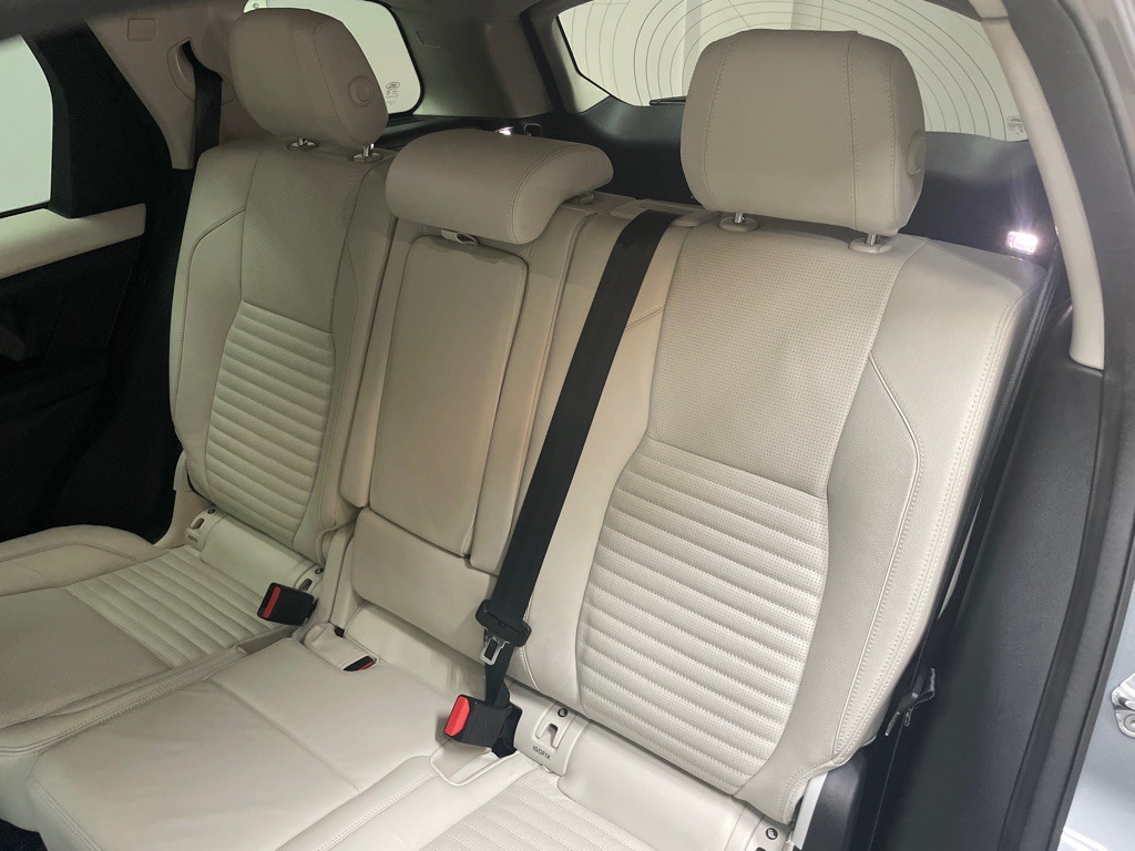 2020 Land Rover Discovery Sport Image 35