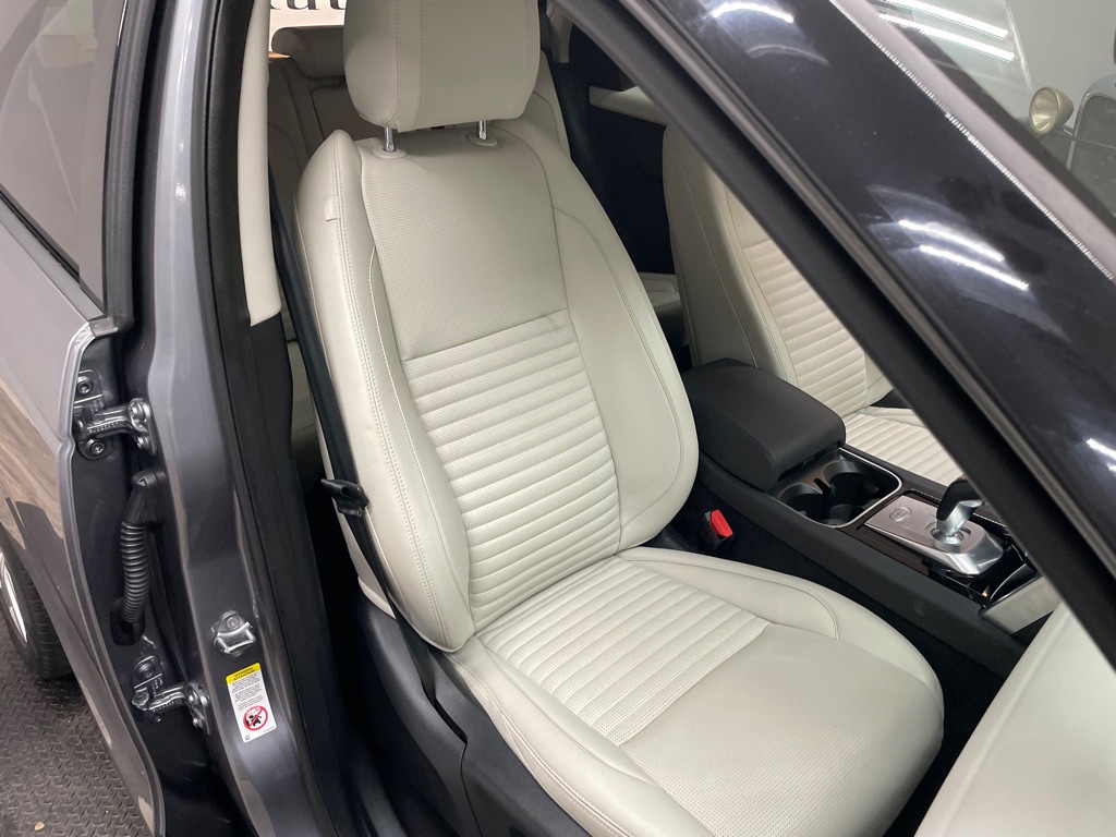 2020 Land Rover Discovery Sport Image 44