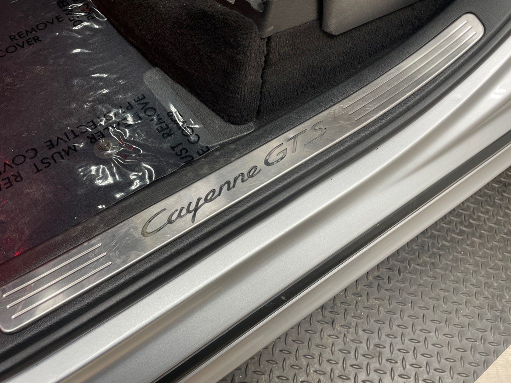 2010 Porsche Cayenne Image 11