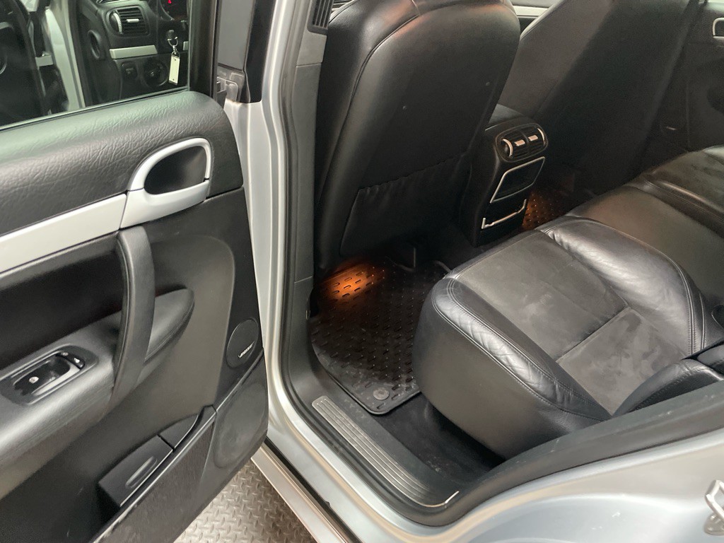 2010 Porsche Cayenne Image 27